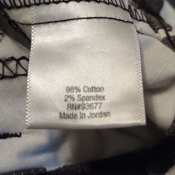 St. John's Bay, size 16, Black/White Checked Capri, excellent condition - Picture 6 of 8